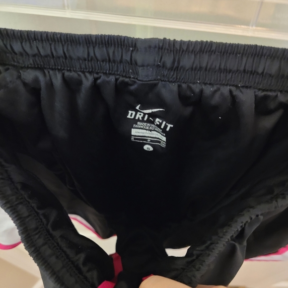 Nike Dri-Fit Shorts - Picture 4 of 5